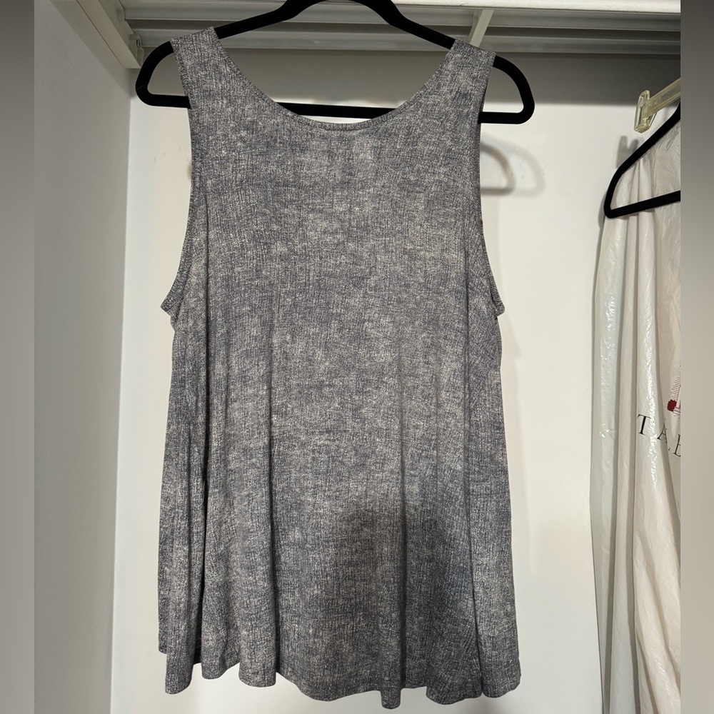 EUC August Winds gray open back tie blouse S